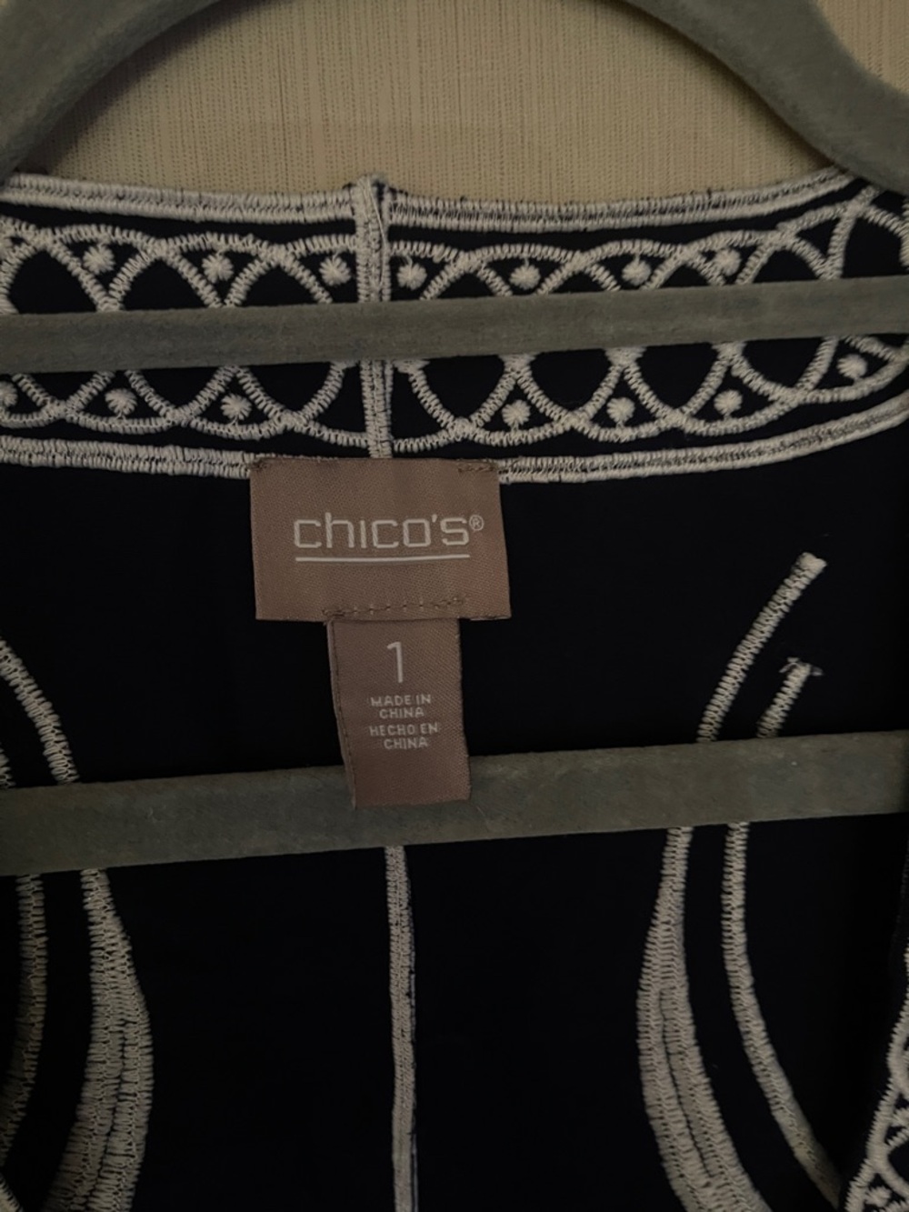 Chicos sz 1 medium Navy Floral Embroidered Open Kimono cardigan eyelet coverup - Picture 3 of 6
